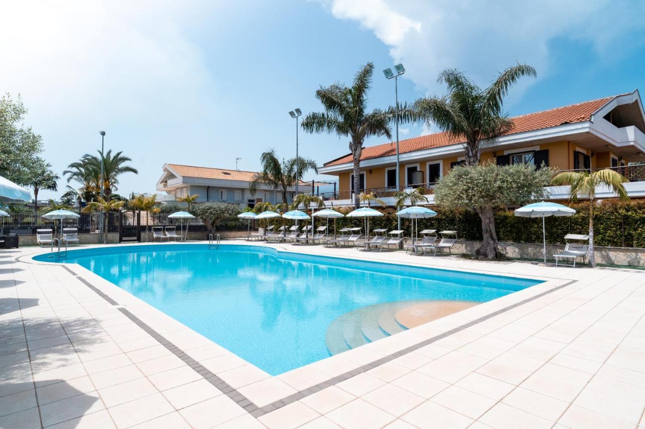 Le Ville Della Contea -Vacation Rentals Mascali Ngoại thất bức ảnh